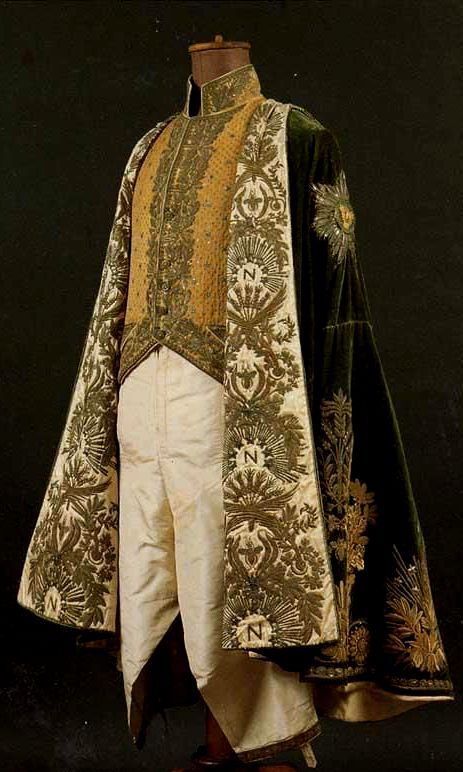 Men 3pc French Rococo Fashion 18th Century Suit Costume Hand Embroidery With Cape Free Lace Jabots & Cuff (HS-27) Bespoke Point